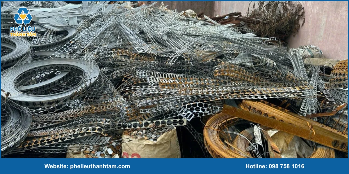 Lợi ích mang lại của thu mua phế liệu Hậu Giang